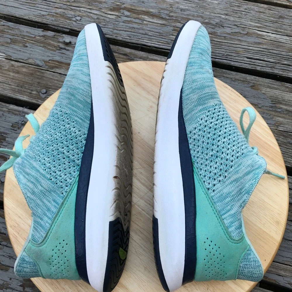 Kizik Lima Sneakers Green Womens 11 Mens 9.5 Spearmint Hands Free Knit Shoes